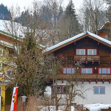 Apartment Mozart 1 - By Alpen Zell am See